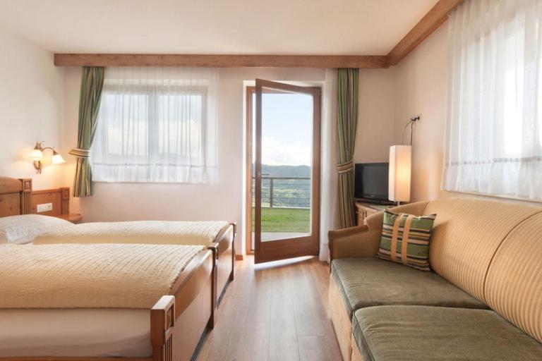 Wargerhof - Urlaub Auf Dem Bauernhof Apartamento Meltina Exterior foto