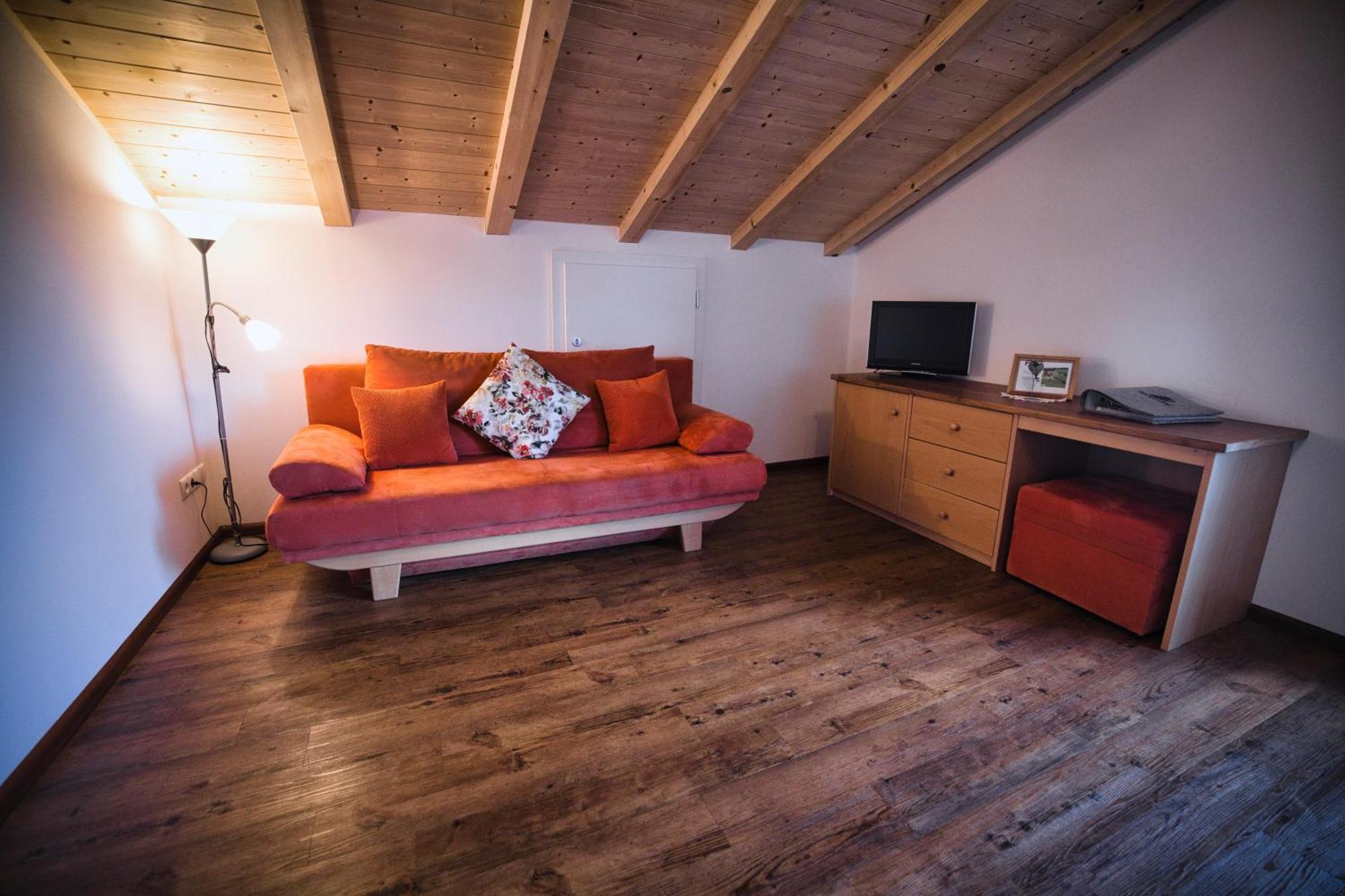 Wargerhof - Urlaub Auf Dem Bauernhof Apartamento Meltina Exterior foto